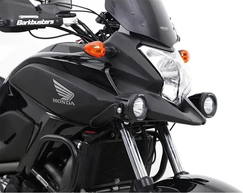 DENALI Beleuchtungs-Halterung für Honda NC700X/750X - Fahrzeugspezifische Halterung für DENALI-Scheinwerfer, robust und pulverbeschichtet. Ideal für die optimale Montage an Honda NC700X (2012–2017) und NC750X (2014–2020), inklusive aller erforderlichen Befestigungsteile.