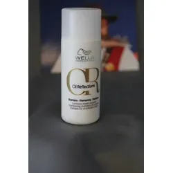 Wella Oil Reflections Shampoo 50ml - Professionelles Shampoo für alle Haartypen, angereichert mit Kamelienöl und weißem Tee für tiefenwirksame Reinigung, optimale Feuchtigkeit und strahlenden Glanz.