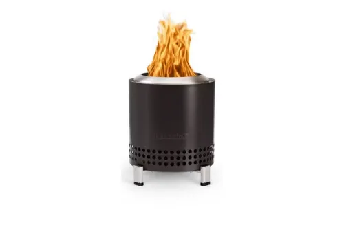 Solo Stove Mesa XL Tischfeuer mit Standfuß - Gestalte deinen Balkon oder Terrasse mit der kompakten Mesa XL Feuerschale. Ideal für städtische Räume, bietet sie eine lange Brenndauer und eine innovative Luftzirkulation für ein rauchfreies Erlebnis. Tragbar und elegant!