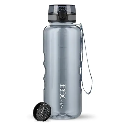 720°DGREE Trinkflasche 1,5l “uberBottle“ crystalClear +Sieb - BPA-Frei - Wasserflasche für Sport, Gym, Fitness, Outdoor, Wandern - Große Sportflasche aus Tritan - Leicht, Stoßfest, Wiederverwendbar