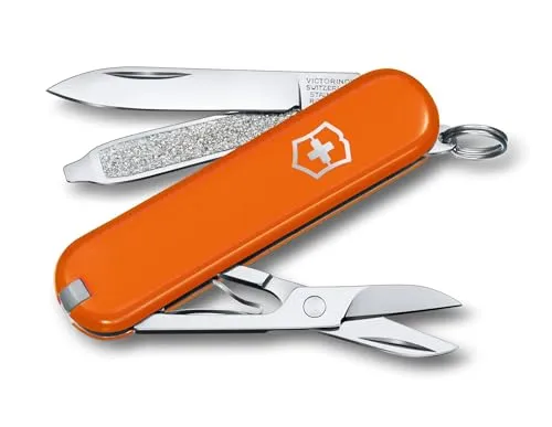 Victorinox Classic SD Taschenmesser, Klein, Orange - Multitool mit 7 Funktionen - Taschenmesser für den Alltag: Praktisches Multitool mit Klinge, Schere und Nagelfeile, ideal für alle Abenteuer. Hochwertige Schweizer Qualität in bunten Farben.