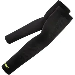 CEP Run Ultralight Armlinge - Größe 26, schwarz - Funktionsunterwäsche mit ultraleichten Kompressions-Arm-Sleeves für optimale Unterstützung und verbesserte Durchblutung, ideal für warme Temperaturen.