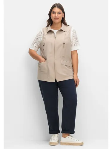 Sheego Longweste aus Microfaser in Beige, Größe 48 - Funktionsjacke aus hochwertiger Microfaser, figurumspielend und ideal für lässige Outfits. Perfekt für jede Gelegenheit!