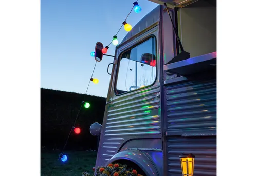 Lights4fun Bunte 30er LED Party Lichterkette - Bunte 30er LED Lichterkette mit farbigen Kugeln für stimmungsvolle Dekoration. Ideal für Innen und Außen, sorgt sie für festliche Atmosphäre bei jeder Gelegenheit.