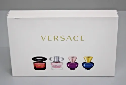 Dylan Blue Pour Femme Eau de Parfum von Versace 5 ml - Elegantes Damenparfüm, das mit blumigen und fruchtigen Noten begeistert - perfekt für besondere Anlässe.