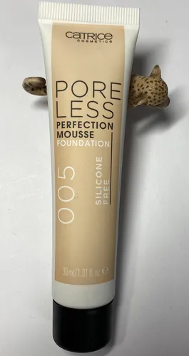 CATRICE Poreless Perfection Mousse Foundation Vegan 005 WARM IVORY 30ml