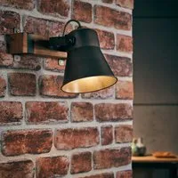 Brilliant Wand Spot Plow Schwarz Stahl - Lampen mit individuellem Lichtdesign, ideal für kreative Beleuchtungskonzepte. Aus nachhaltigem Holz gefertigt und dimmbar mit LED-Leuchtmitteln – perfekt für umweltbewusste Wohnräume.