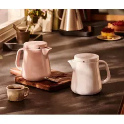 Tchibo Kaffeebereiter mit Edelstahl-Permanentfilter - Hochwertiger Kaffeebereiter aus Porzellan mit rostfreiem Edelstahlfilter für die einfache Zubereitung von bis zu 800ml frisch gebrühtem Kaffee, auch für Cold Brew geeignet.