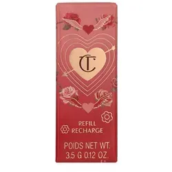 Charlotte Tilbury Matte Revolution Nachfüllbarer Matter Lippenstift - First Dance 3.5 g - Erlebe den nachfüllbaren Lippenstift mit präziser quadratischer Spitze für ein perfektes Finish. Die feuchtigkeitsspendende Formel sorgt für weiche Lippen und langanhaltende Farbe. Ideal für jeden Anlass!