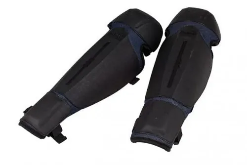 Decespugliatura Schienbeinschoner und Knieschoner Schwarz - Kleidung, optimaler Schutz für die Beine bei der Arbeit mit Baumaschinen und Geräten.