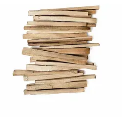 OONI Premium Hartholz Scheite aus Eiche - 13 cm - Eichenholz für authentischen Holzofen-Geschmack – ideal für Ooni Pizzaöfen. Diese 100 % natürlichen Scheite sorgen für gleichmäßige Hitze und intensives Aroma beim Pizza backen.