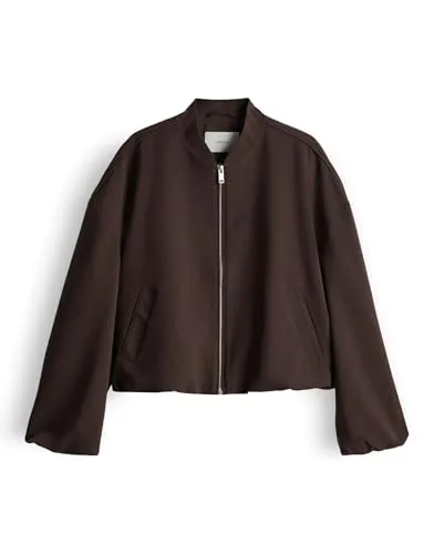 OPUS Damen Jacke JANICA | Sportliche Blousonjacke in Twilloptik Coffee Bean, Größe 40 - Die OPUS JANICA Blousonjacke vereint lässigen Chic mit hoher Qualität. Ideal für moderne Frauen, die einen vielseitigen Look suchen. Hergestellt aus langlebigem Twill für ein angenehmes Tragegefühl.