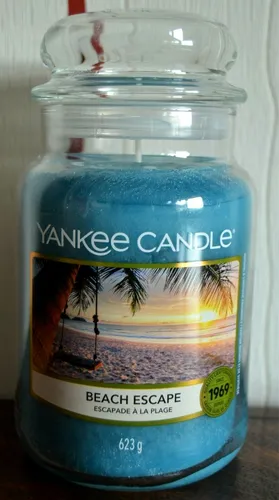Yankee Candle Duftkerze Beach Escape, 623g - Kerzen & Teelichter – Erlebe den Duft von Strand und Meer mit dieser großen 623g Kerze, die für ein entspannendes Ambiente sorgt.