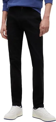 Chinohose TOMMY JEANS "TJM SCANTON CHINO PANT" für Herren - Stylische Herren-Chinohose von Tommy Jeans, schmal geschnitten mit elastischem Webmaterial für hohen Tragekomfort. Ideal für Freizeit und Alltag, pflegeleicht und vielseitig kombinierbar.