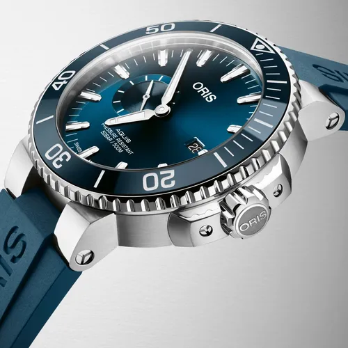 Oris Aquis Small Second Date Herren Uhr blau - Hochwertige Herrenuhr mit Automatikwerk, 50 ATM wasserdicht und Saphirglas. Perfekt für Sport und Freizeit, im eleganten blauen Design.