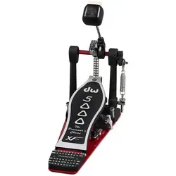 DW 5000AD4XF Accelerator Fußmaschine - Zubehör für Schlaginstrumente, bietet eine verlängerter Trittplatte für maximale Kontrolle und Präzision beim Spielen.