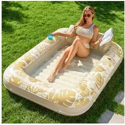 SLOOSH Aufblasbare Tanning Pool 70" x 46" – Großer Sonnenliegepool für Erwachsene - Genießen Sie den Sommer mit dem SLOOSH Aufblasbaren Tanning Pool! Mit Platz für bis zu 2 Personen, abnehmbarer Kopfstütze und integrierten Getränkehaltern ist er perfekt für entspannte Tage am Wasser.