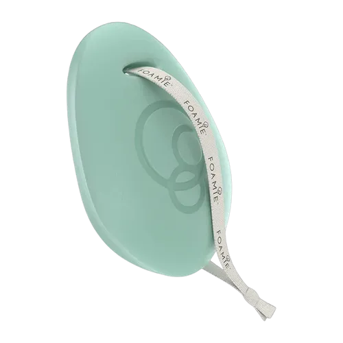 FOAMIE Feste Shaving Bar – Nachhaltige Rasurpflege - Die FOAMIE Feste Shaving Bar bietet eine sanfte Rasur und sorgt mit Aloe Vera und Avocadoöl für reichhaltige Pflege. 100% plastikfrei und vegan, ideal für eine umweltbewusste Rasur. Ergonomisch gestaltet für einfache Anwendung.