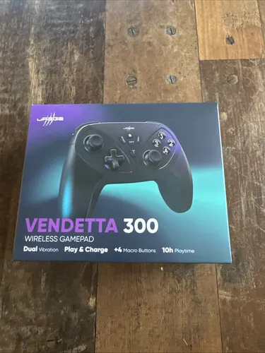 uRage Vendetta 300 Unleashed PC Controller - Kabelloser Gamepad für PC mit ergonomischem Design und integriertem Akku. Genießen Sie eine Reichweite von bis zu 10 m und zusätzliche Tasten für individuelle Anpassungen.