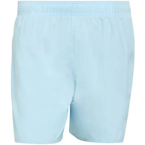 adidas Performance Badeshorts ESS SH 5IN blau M - Sportliche Badeshorts in Icey Blue/White, Größe M. Ideal für den Freizeit- und Schwimmsport, aus 100% Polyester, pflegeleicht und bequem.