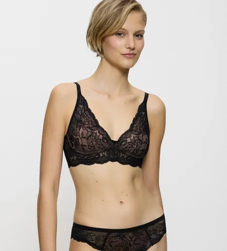 Bügelloser BH TRIUMPH "Amourette Charm N03" - Funktionsunterwäsche mit elastischer Spitze und nahtlosem Design für perfekten Tragekomfort und einen eleganten Look unter der Kleidung.