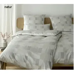 Elegante Bettwäsche Piazza - 135x200 cm + 40x80 cm in Natur - Bettwäsche aus hochwertigem Jacquard Satin mit einzigartigem Karoschattierungen-Design. Nachhaltig produziert in Bielefeld und OEKO-TEX zertifiziert für gesundheitlich unbedenkliche Materialien.