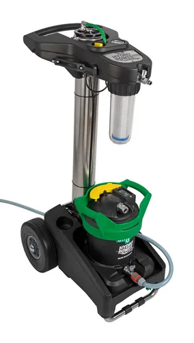 Unger HydroPower NANO Complete Mobiles Reinwassergerät - Innovatives Umkehrosmosegerät für müheloses Reinigen. Kompakt und stromlos, ideal für den professionellen Einsatz. Bringt die besten Reinigungsergebnisse ohne großen Aufwand.