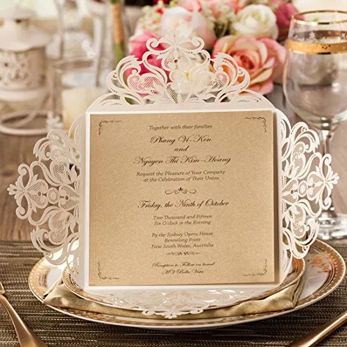 Wishmade Weiß Einladungskarten Mit Spitze 50 Stücke Mit Blumen Lasercut Design Hochzeit für Geburtstag Taufe Party Favors Bridal Shower Mit Umschläge und Aufkleber (Satz von 50pcs)