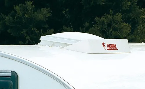 Fiamma Vent TF 40 Spoiler für Dachfenster 40 x 40 - Sonstiges Camping & Outdoor, optimiert die Luftzirkulation und reduziert die Wärmeentwicklung im Camper.
