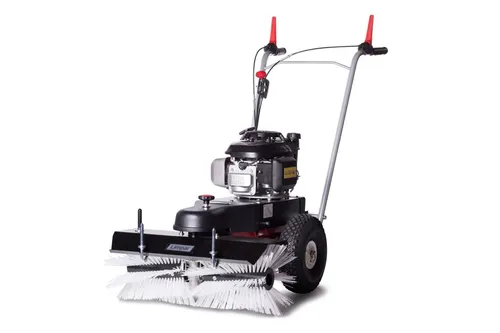 Limpar 67 Motorkehrmaschine mit Honda GCV 170 - Benzin-Kehrmaschine mit 70 cm Arbeitsbreite, leistungsstark und ideal für große Flächen, ausgestattet mit einer robusten Poly Kehrwalze für effizientes Kehren.