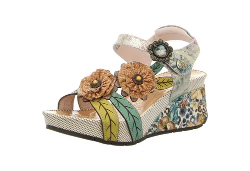 LAURA VITA Damen Sandalette in Beige/Bunt – Größe 36 EU - Stylische Sandalette für Damen in bunten Farben, aus hochwertigem Leder gefertigt. Mit Klettverschluss und offenem Schuhspitzen-Design für maximalen Tragekomfort. Ideal für legere Anlässe.