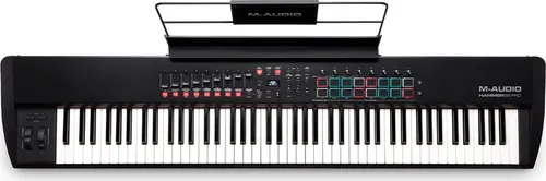 M-Audio Hammer 88 Pro - MIDI Controller mit 88 Tasten und Graded Hammermechanik; ideal für Musiker, bietet Aftertouch, RGB-Pads und umfassende Steuerungsmöglichkeiten für virtuelle Instrumente und DAWs.