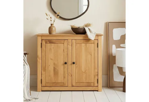 CARO-Möbel Kommode CANCUN - Kiefer Massivholz Sideboard - Kommode aus massivem Kiefernholz mit 2 Türen, ideal für Flur und Wohnzimmer. Stilvolle gebeizte Oberfläche sorgt für eine warme Atmosphäre.