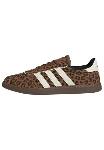 adidas Damen BREAKNET Sleek Shoes, Dusky Bronze/Cream White/GUM5, 44 EU