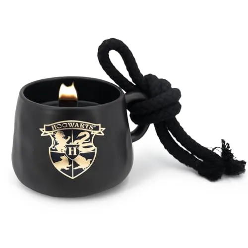 Duftkerze Harry Potter™ Tasse Keramik Rope Hogwarts 200g - Erlebe magische Momente mit dieser stilvollen Duftkerze in einer einzigartigen Keramiktasse. Ideal für Fans und als dekoratives Highlight in jedem Raum.