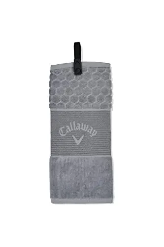 Callaway Golf Tri Fold Handtuch 2023 - Praktisches Golfhandtuch mit mehrfacher Struktur für alle Reinigungsbedürfnisse. Mit prominentem Callaway Logo und einem zentralen Schnellverschluss für einfachen Zugriff. Maße: 88,9 x 50,8 cm.