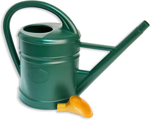 Geli Gießkanne ANTIQUA 10 Liter dunkelgrün - Stilvolle Gießkanne mit 10 Litern Volumen, inspiriert von den klassischen 50er Jahre Designs. Hergestellt aus hochwertigem PE-Kunststoff für langlebige Nutzung und einfache Handhabung.