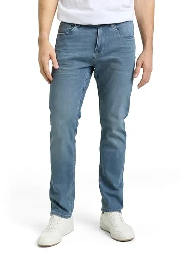 TTJOSH Regular Slim Jeans mit Stretch - Klassische Five-Pocket-Jeans mit Stretch-Anteil für optimalen Tragekomfort. Ideal für den Alltag, mit schmaler Passform und recyceltem Material. Gürtelschlaufen und Logo-Badge runden das Design ab.