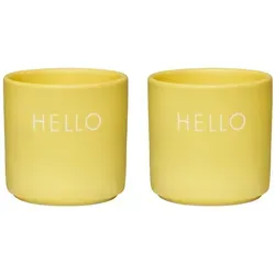 Design Letters Eierbecher Set - Hello / Yellow - Geschirr: Bringen Sie Frühlingsgefühle an den Frühstückstisch mit diesem praktischen 2er-Set in lebendigen Farben.
