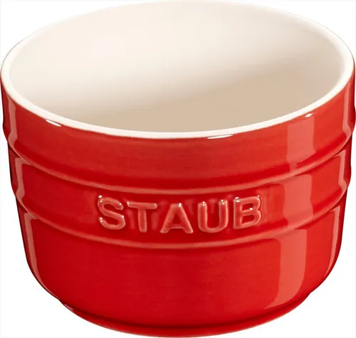 Staub Keramik 2er Set XS Mini Förmchen Ramekin Kirschrot 8 cm - Praktisches 2er Set aus hochwertiger Keramik, ideal für Desserts oder Snacks. Kompakte Größe von 8 cm, perfekt für stilvolle Präsentation. Made in Germany.