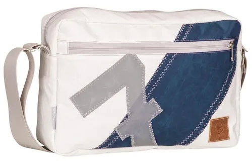 Moderne Umhängetasche aus recyceltem Segeltuch in Weiß/Blau/Grau - Damentaschen aus hochwertigem Recycling-Segel, umweltfreundlich und stylisch für jeden Anlass.