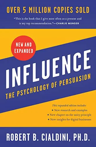 Influence, New and Expanded: The Psychology of Persuasion - Bücher, erweiterte Ausgabe mit 592 Seiten, bietet tiefgreifende Einblicke in die Psychologie der Überzeugung.