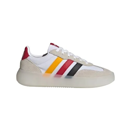 adidas Barreda Decode Junior Fußballschuhe - Stylische Junior Fußballschuhe in Weiß und Gold, ideal für junge Talente. Hoher Tragekomfort und rutschfeste Sohle für beste Leistung auf dem Platz.