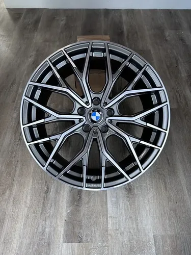 WHEELWORLD WH37 black full machined 8.5Jx19 5x120 ET35 - Felgen, hochwertige Alufelge mit hochglanzpolierter Oberfläche für sportliches Design und maximale Traglast von 825 kg.