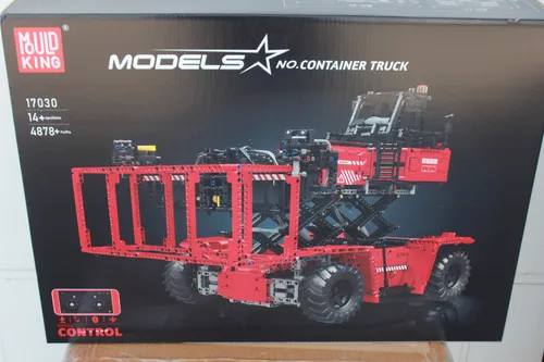 OO Mould King 17030 ROT Container Stapler Truck - Faszination für Bau- und Transportliebhaber: 4878 hochwertige Steckbausteine für kreative Konstruktionen. Ideal für Jugendliche ab 14 Jahren, fördert das räumliche Denken und die Feinmotorik.