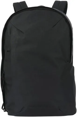 MOMENT Notebook-Rucksack Everything Travel Pack Weekender 28L schwarz - Motorradkoffer mit 28L Volumen, ideal für Reisen, mit Laptop- und Tabletfach für Geräte bis 16 Zoll und praktischem Reißverschluss.
