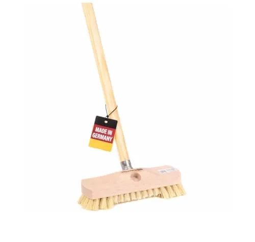 BawiTec Qualitäts Schrubber 22cm mit Bart und Holzstiel - Robuster BawiTec Schrubber mit 22cm Breite und stabilem Holzstiel für effektive Reinigung in Küche, Bad und Werkstatt. MyprenFibre-Borsten garantieren Langlebigkeit und Gründlichkeit bei hartnäckigen Verschmutzungen.