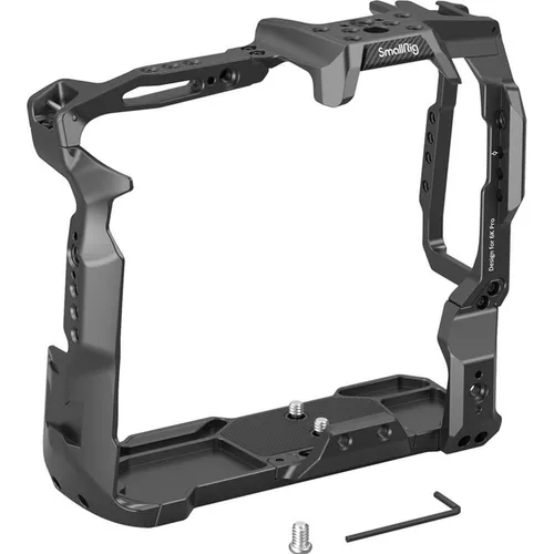 SmallRig 3382 Battery Grip Cage für BMPCC 6K Pro - Video Zubehör: Robustes Cage-Design für sicheren Halt und verbesserte Ergonomie bei Videoproduktionen.