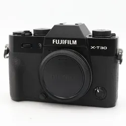 FUJI X-T30 II Body schwarz – Kompakte Digitalkamera mit Zugabe - Digitalkameras: Der FUJI X-T30 II Body in Schwarz bietet herausragende Bildqualität und kreative Funktionen, ideal für passionierte Fotografen.