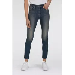 Levi's® 721 High Rise Skinny Jeans - Jeans mit hohem Bund für optimalen Tragekomfort und eine schmeichelhafte Silhouette. Ideal für jede Frau, die Wert auf Stil und Bequemlichkeit legt.